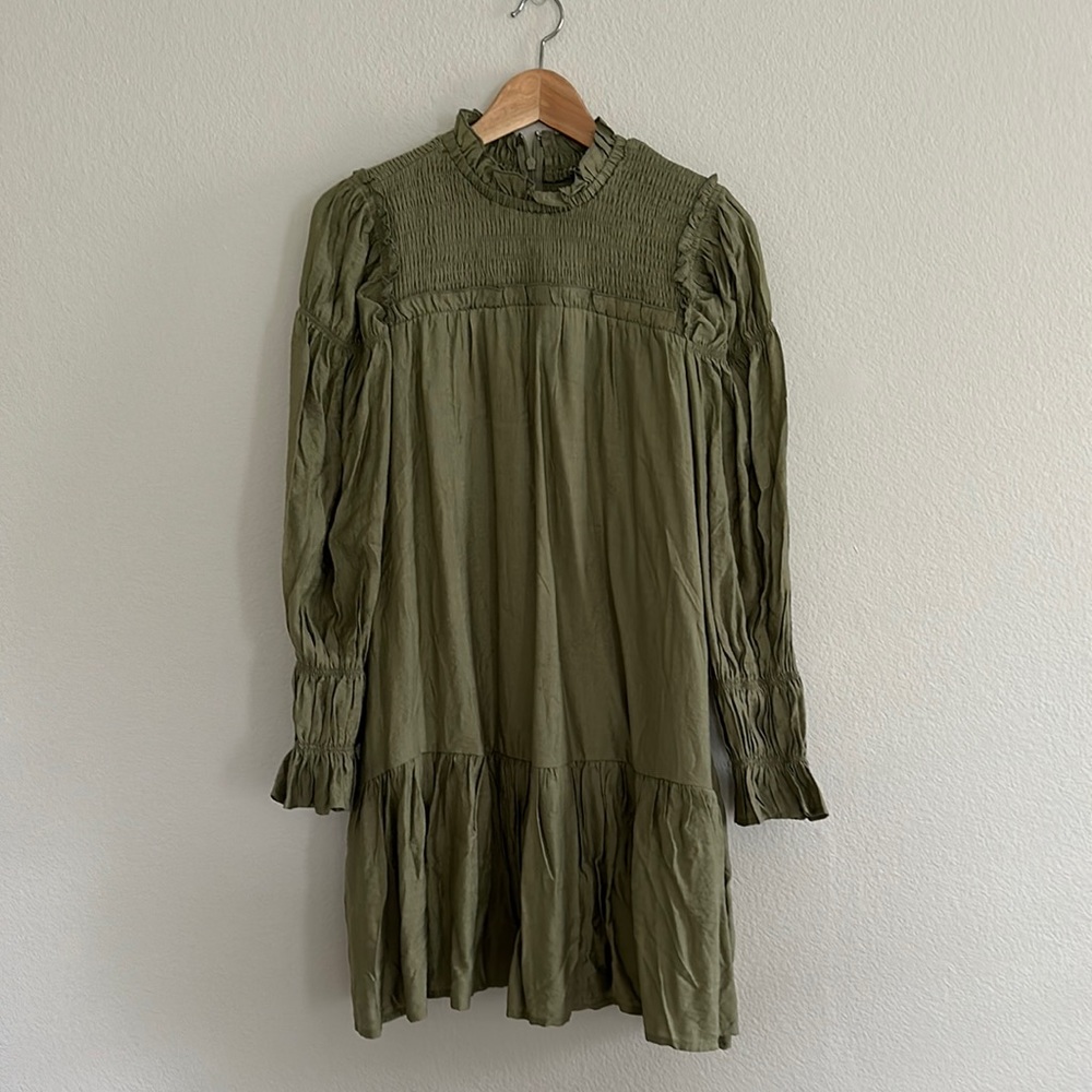 NWT Moon River Ruffle Neck Puffed Sleeve Mini Dress